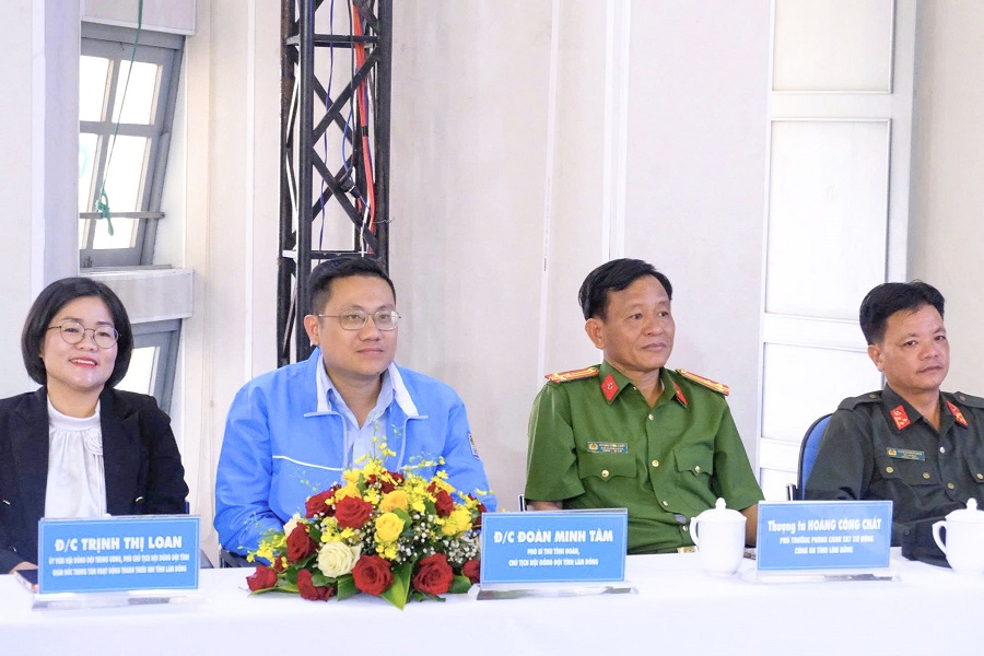 Các đại biểu tham dự Các đại biểu tham dự