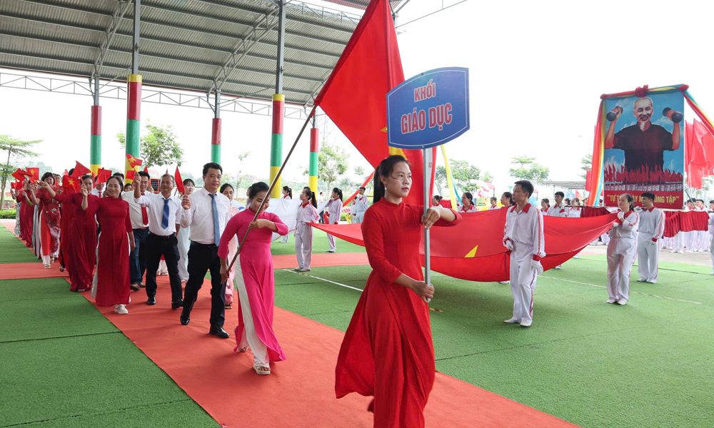 Các khối tham gia diễu hành biểu dương lực lượng. Các khối tham gia diễu hành biểu dương lực lượng.