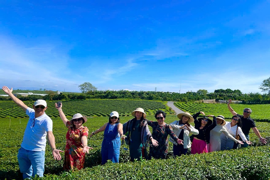 Diện mạo nông thôn vùng chè ngày càng khởi sắc, cảnh quan xanh – sạch – đẹp, phản ánh hiệu quả chương trình xây dựng nông thôn mới Diện mạo nông thôn vùng chè ngày càng khởi sắc, cảnh quan xanh – sạch – đẹp, phản ánh hiệu quả chương trình xây dựng nông thôn mới