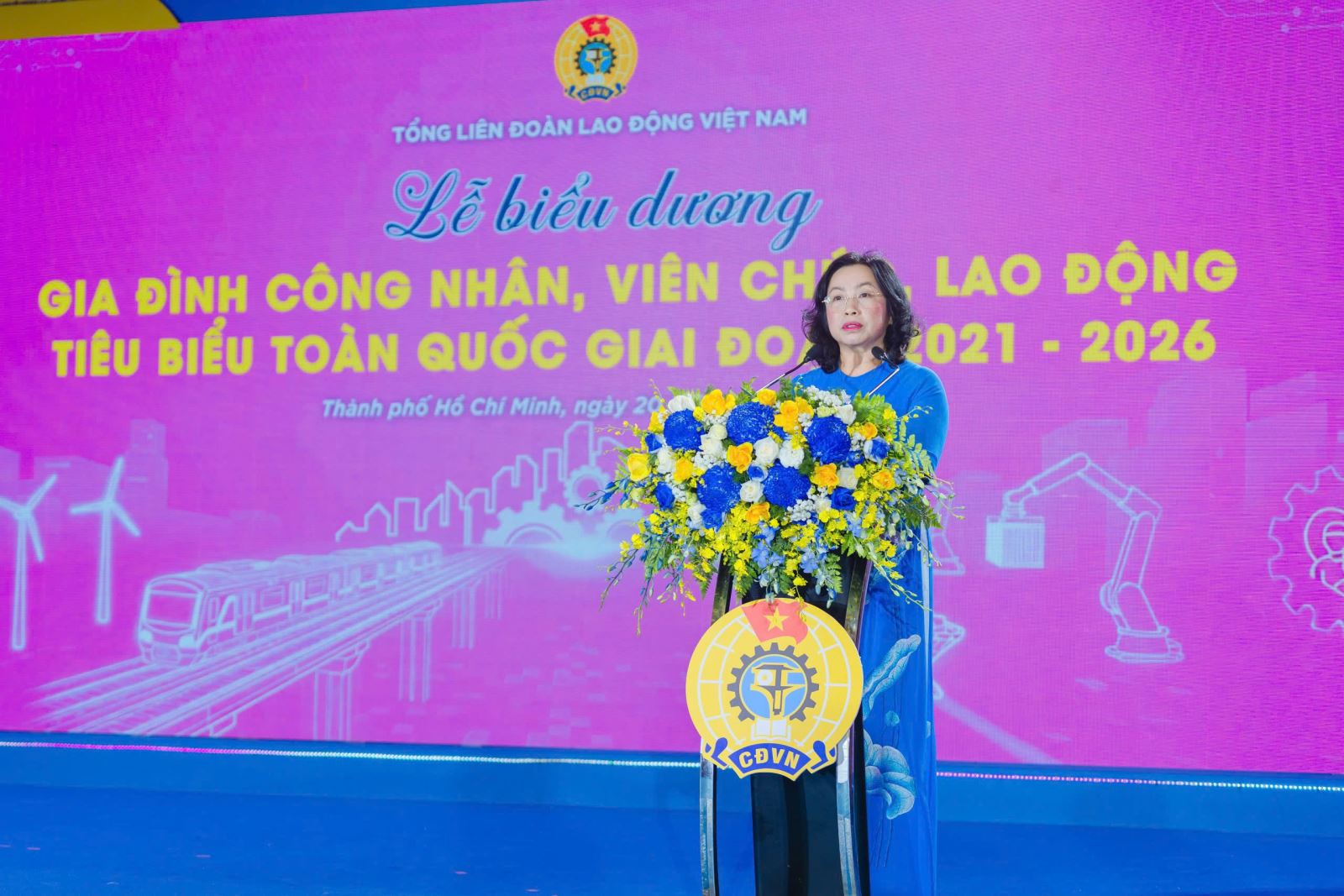 Phó Chủ tịch Tổng Liên đoàn Lao động Việt Nam Thái Thu Xương Phó Chủ tịch Tổng Liên đoàn Lao động Việt Nam Thái Thu Xương