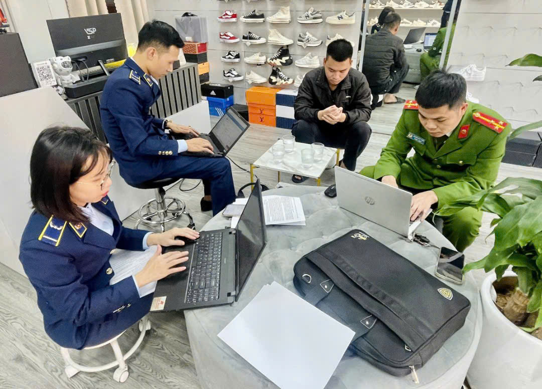 Lực lượng Quản lý thị trường tiếp tục tăng cường kiểm tra, giám sát sau đợt cao điểm