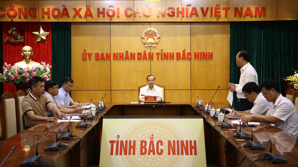 Quang cảnh buổi làm việc. Quang cảnh buổi làm việc.