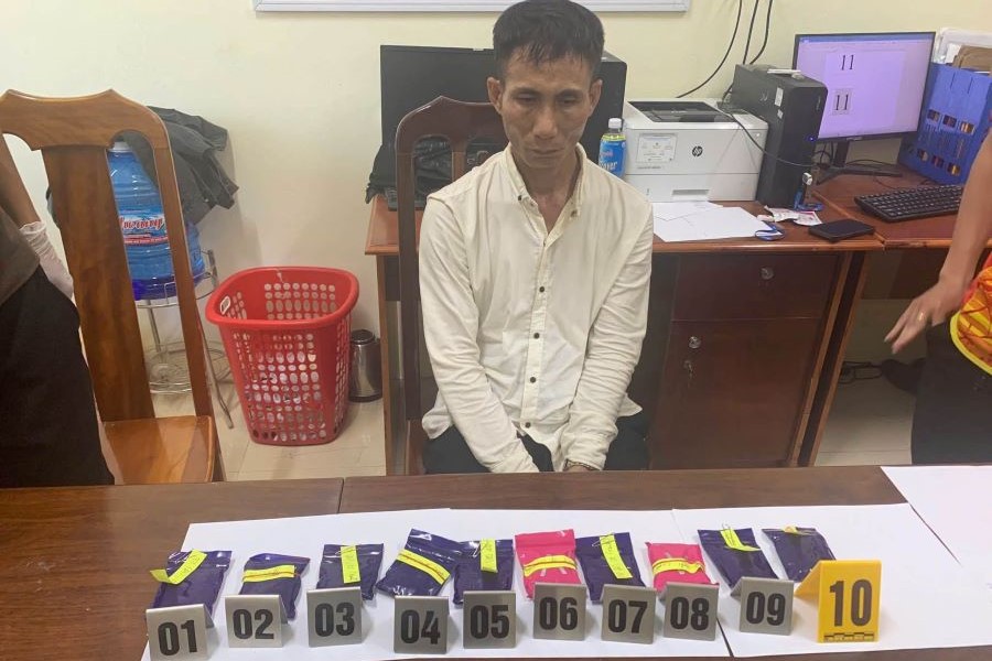 Quảng Trị: Bắt giữ đối tượng mua bán trái phép hơn 2.000 viên ma túy