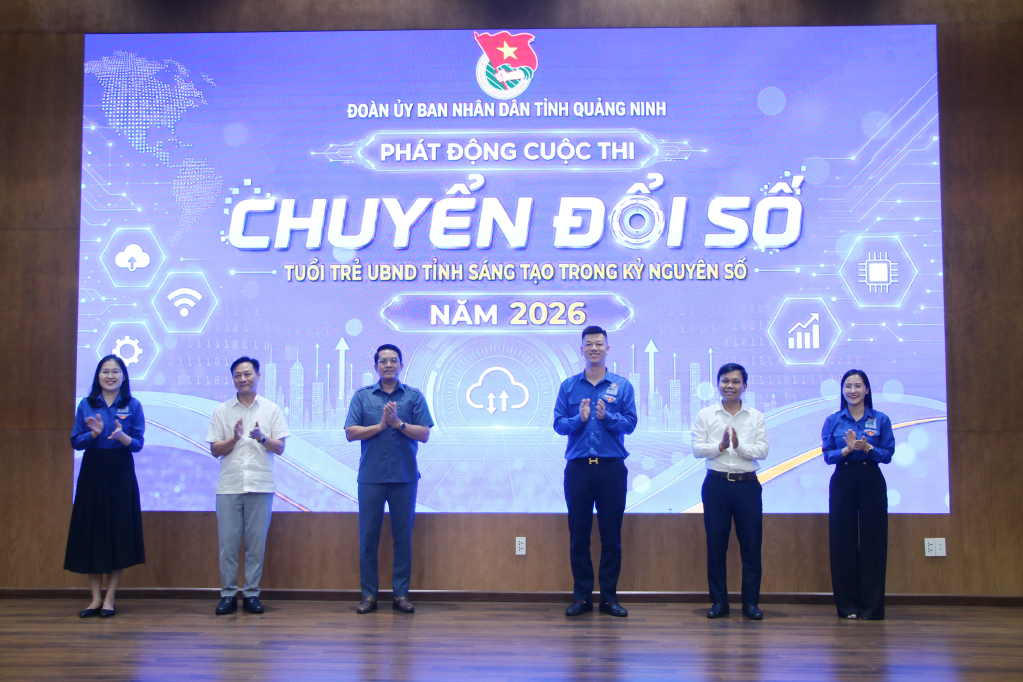 Các đại biểu ấn nút phát động cuộc thi chuyển đổi số “Tuổi trẻ UBND tỉnh Quảng Ninh sáng tạo trong kỷ nguyên số” Các đại biểu ấn nút phát động cuộc thi chuyển đổi số “Tuổi trẻ UBND tỉnh Quảng Ninh sáng tạo trong kỷ nguyên số”
