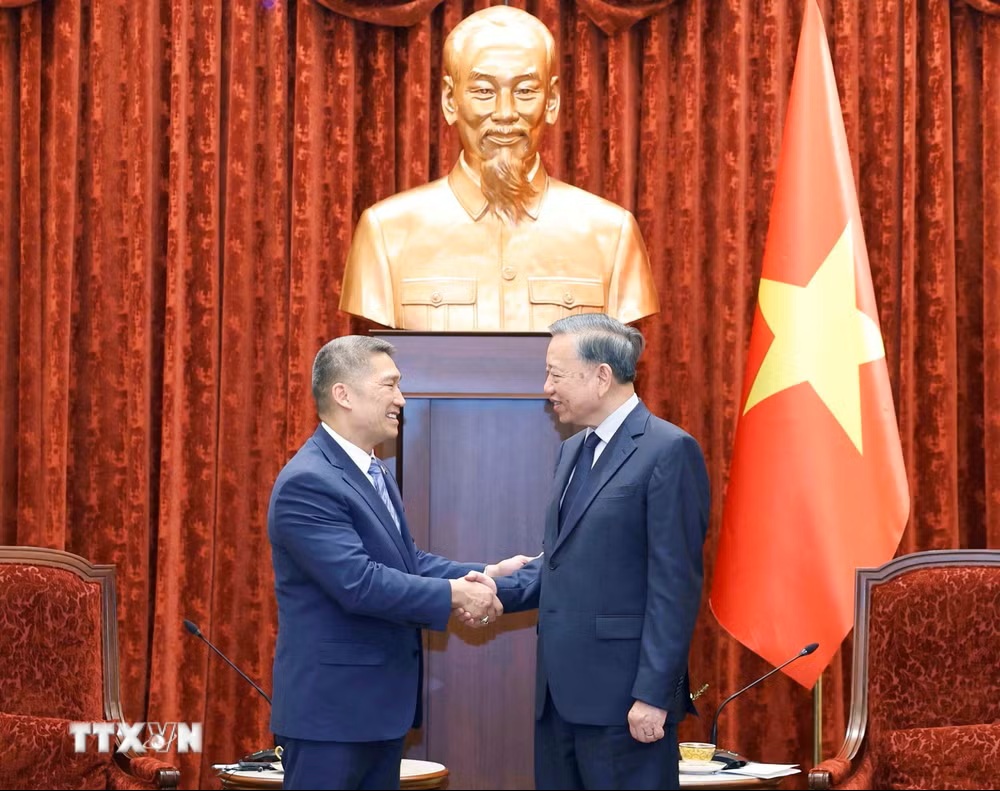 Tổng Bí thư, Chủ tịch nước Tô Lâm tiếp Quyền Bộ trưởng Bộ Hải quân Hoa Kỳ Hùng Cao - Ảnh: TTXVN Tổng Bí thư, Chủ tịch nước Tô Lâm tiếp Quyền Bộ trưởng Bộ Hải quân Hoa Kỳ Hùng Cao - Ảnh: TTXVN
