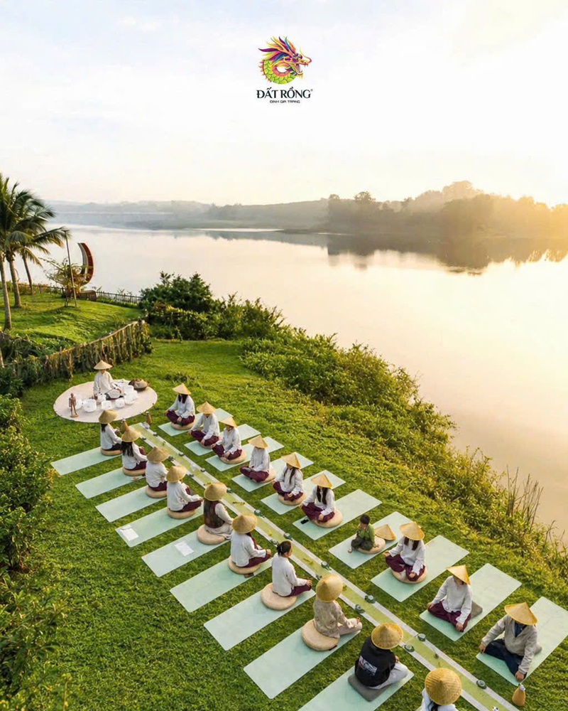 Nhiều hội nh&oacute;m chọn nơi đ&acirc;y tổ chức hoạt động thiền, Yoga đ&oacute;n b&igrave;nh minh, kh&ocirc;ng gian m&aacute;t mẻ, y&ecirc;n b&igrave;nh