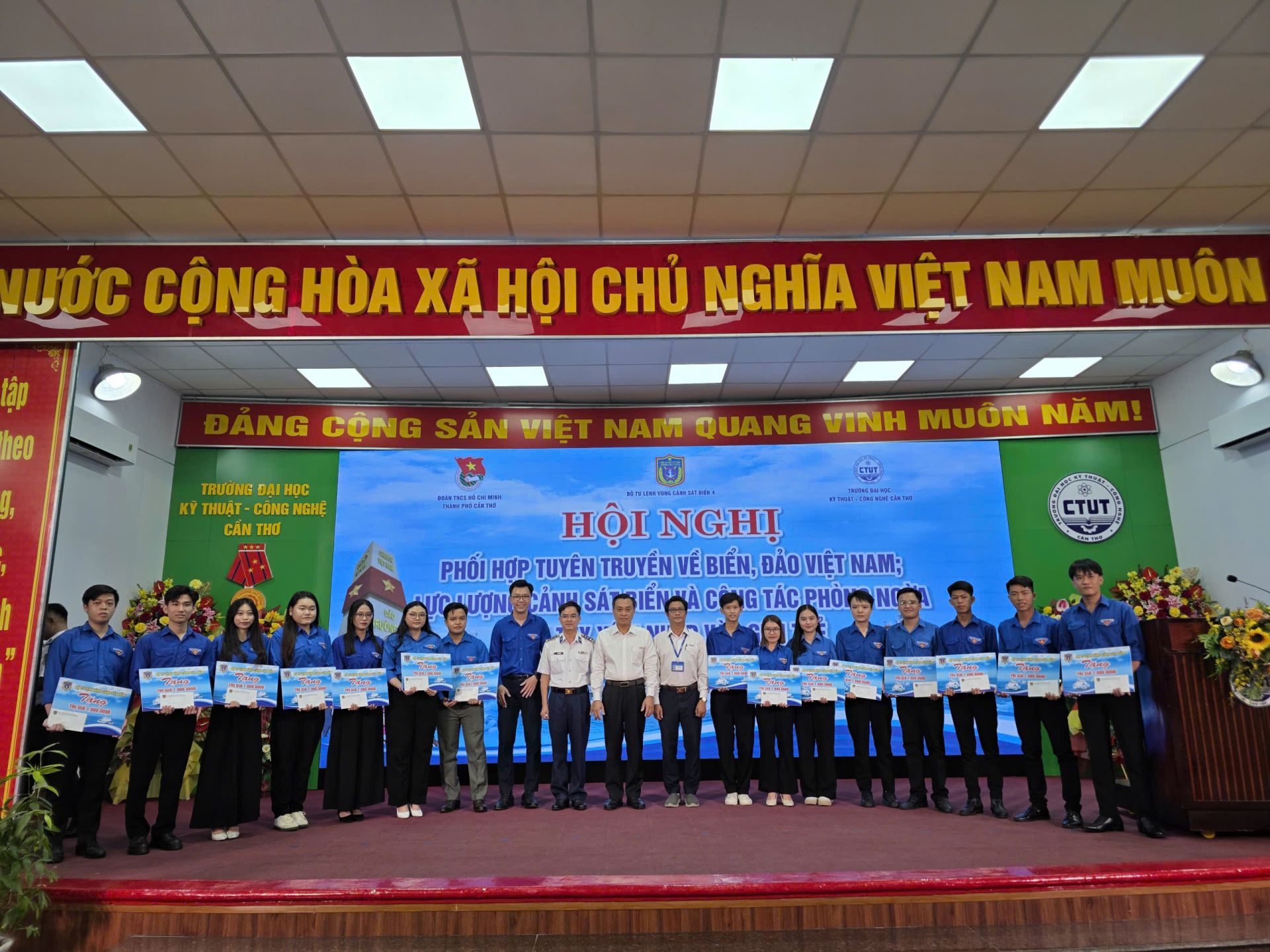 Nâng cao ý thức bảo vệ chủ quyền biển, đảo và phòng chống ma túy cho giới trẻ