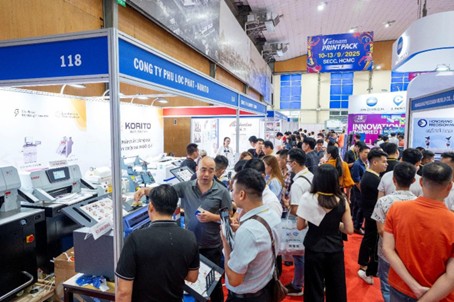 Khu vực trưng bày công nghệ in ấn và bao bì thu hút đông đảo khách tham quan chuyên ngành. Khu vực trưng bày công nghệ in ấn và bao bì thu hút đông đảo khách tham quan chuyên ngành.