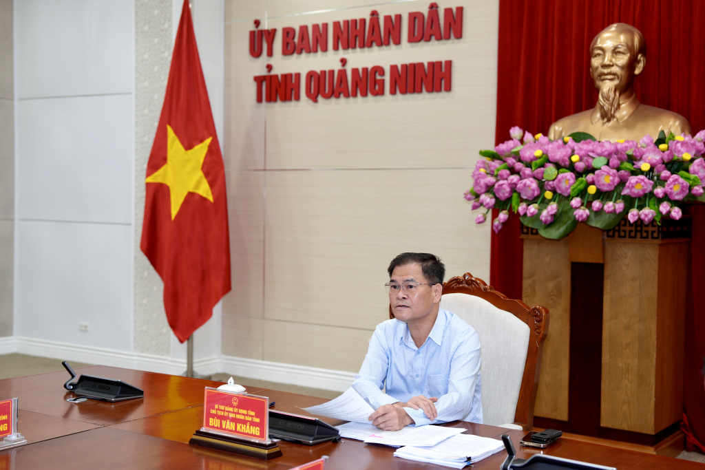 Ông Bùi Văn Khắng, Phó Bí thư Tỉnh ủy, Chủ tịch UBND tỉnh, Bí thư Đảng ủy UBND tỉnh Quảng Ninh, chủ trì hội nghị Ông Bùi Văn Khắng, Phó Bí thư Tỉnh ủy, Chủ tịch UBND tỉnh, Bí thư Đảng ủy UBND tỉnh Quảng Ninh, chủ trì hội nghị