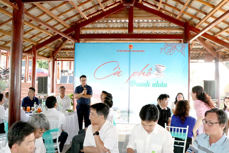 Cà phê doanh nhân - chương trình được tổ chức định kỳ hằng tháng nhằm tăng cường đối thoại, trao đổi tháo gỡ vướng mắc cho doanh nghiệp địa phương. Ảnh: Minh họa Cà phê doanh nhân - chương trình được tổ chức định kỳ hằng tháng nhằm tăng cường đối thoại, trao đổi tháo gỡ vướng mắc cho doanh nghiệp địa phương. Ảnh: Minh họa