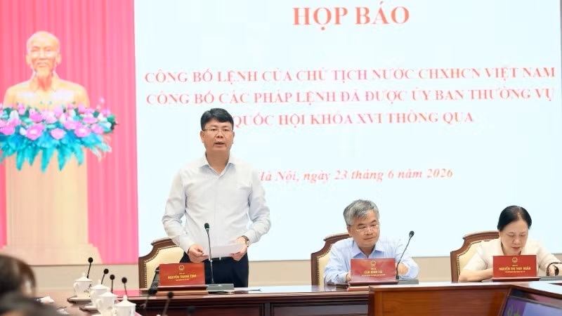 Thứ trưởng Tư ph&aacute;p Nguyễn Thanh Tịnh tại cuộc họp b&aacute;o