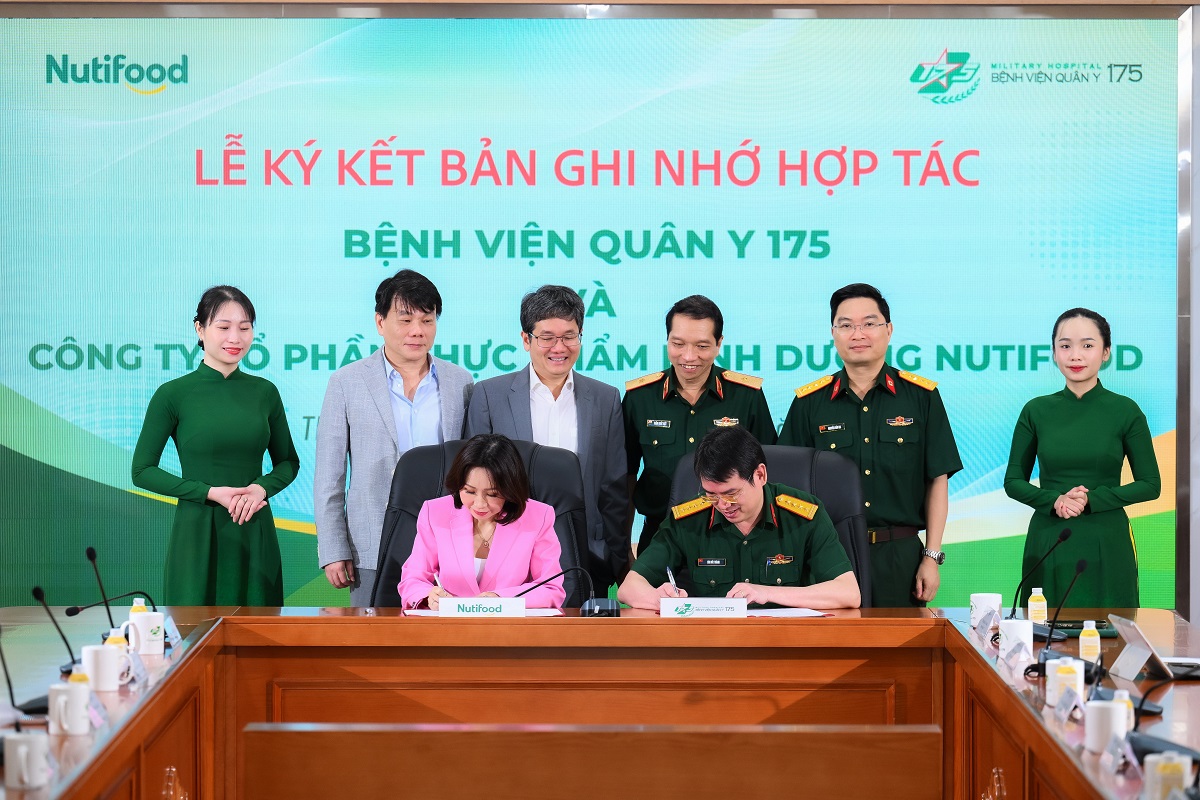L&atilde;nh đạo hai đơn vị k&yacute; kết bản ghi nhớ hợp t&aacute;c ph&aacute;t triển c&aacute;c giải ph&aacute;p dinh dưỡng dựa tr&ecirc;n nghi&ecirc;n cứu khoa học v&agrave; bằng chứng l&acirc;m s&agrave;ng
