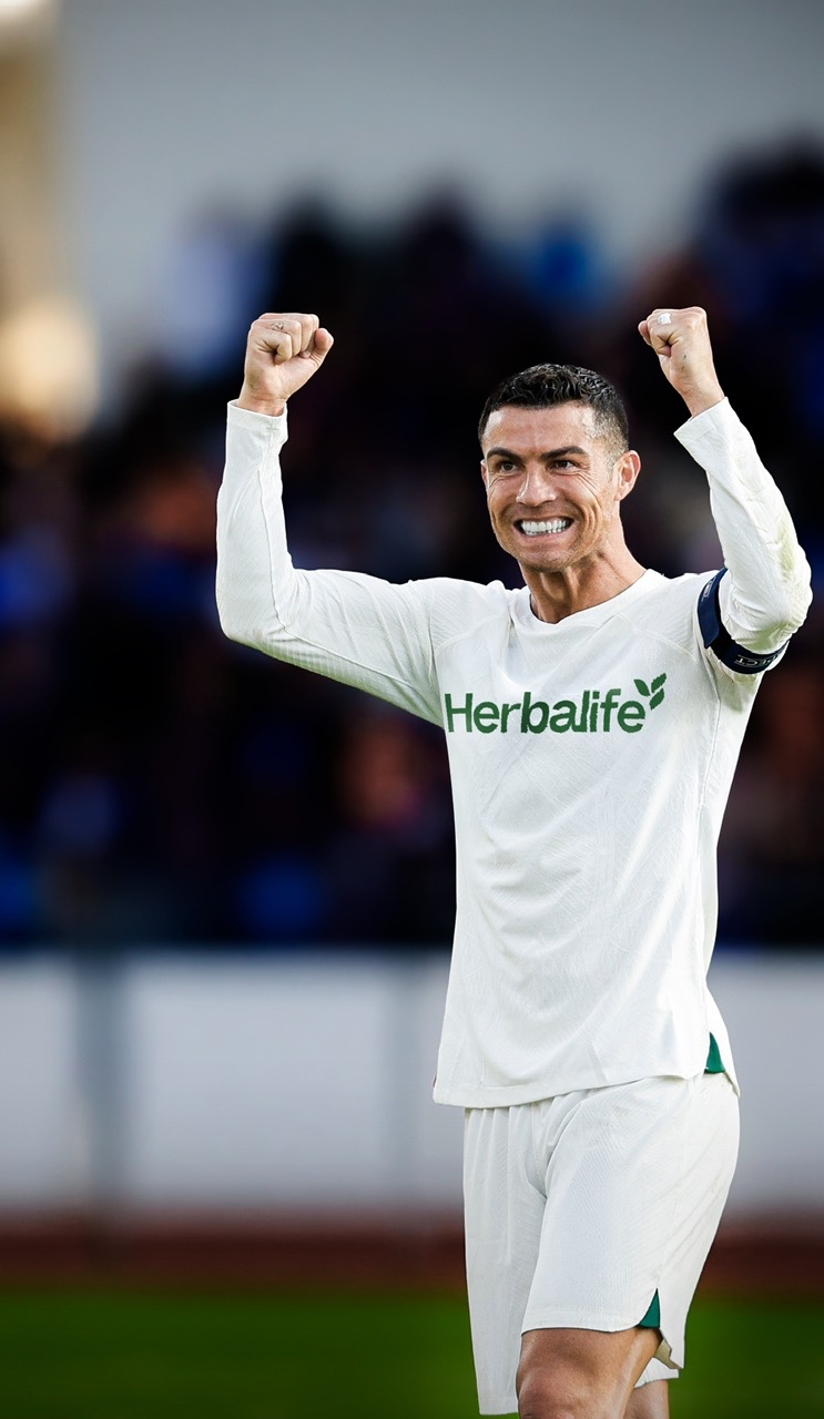 Herbalife l&agrave; đối t&aacute;c t&agrave;i trợ độc quyền của si&ecirc;u sao Cristiano Ronaldo ở c&aacute;c hạng mục sản phẩm dinh dưỡng, thể chất v&agrave; hiệu suất thể thao từ năm 2013