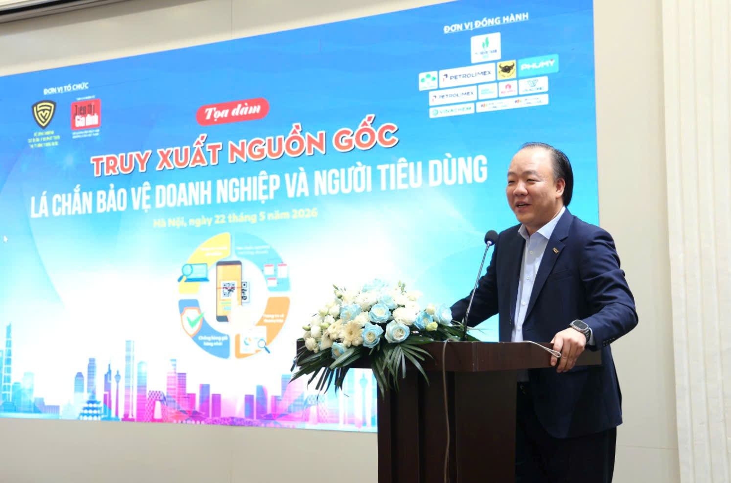 &Ocirc;ng Trần Hữu Linh,&nbsp;Cục trưởng Cục Quản l&yacute; v&agrave; ph&aacute;t triển thị trường trong nước