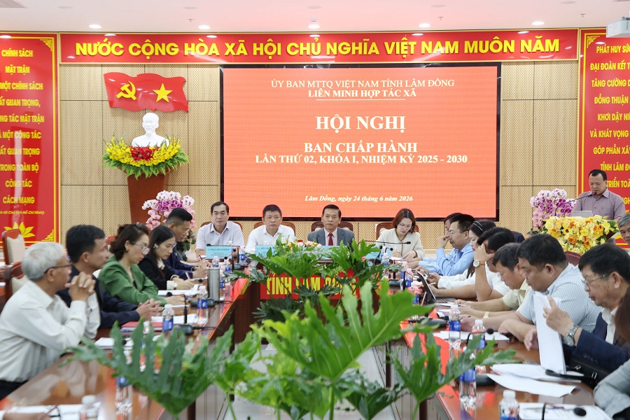 Hội nghị lần thứ 2 Ban Chấp hành Liên minh HTX tỉnh Lâm Đồng khóa I, nhiệm kỳ 2025 - 2030. Ảnh: Dương Phong Hội nghị lần thứ 2 Ban Chấp hành Liên minh HTX tỉnh Lâm Đồng khóa I, nhiệm kỳ 2025 - 2030. Ảnh: Dương Phong
