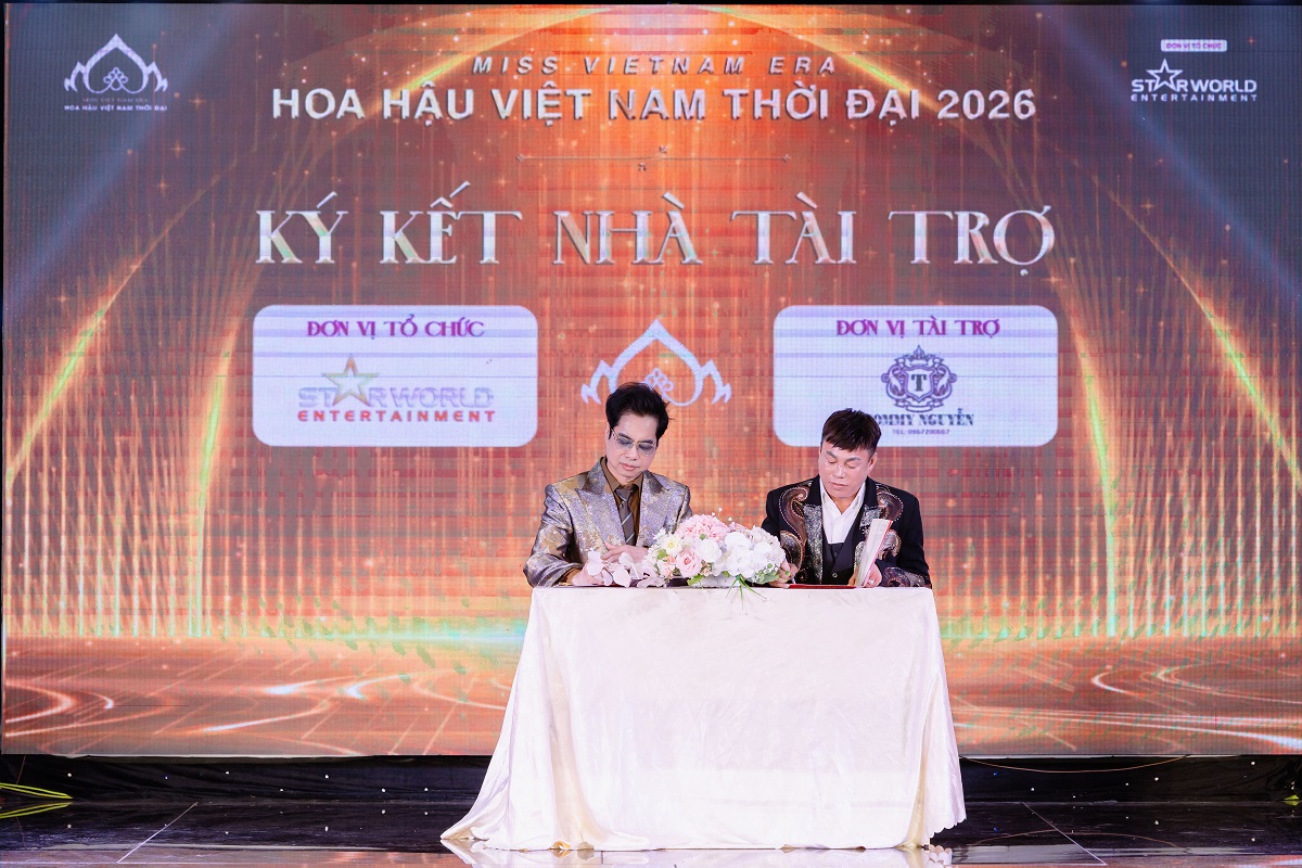 Lễ k&yacute; kết hợp t&aacute;c giữa Ban Tổ chức v&agrave; c&aacute;c nh&agrave; thiết kế đồng h&agrave;nh c&ugrave;ng Hoa hậu Việt Nam Thời đại 2026