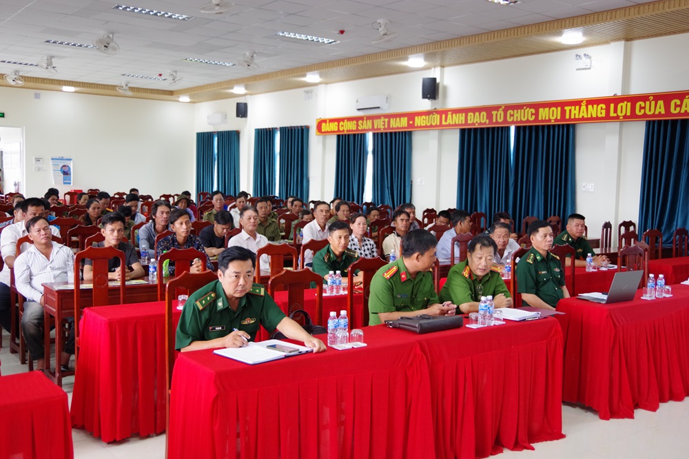Quang cảnh buổi tuy&ecirc;n truyền tại x&atilde; Vĩnh Hậu
