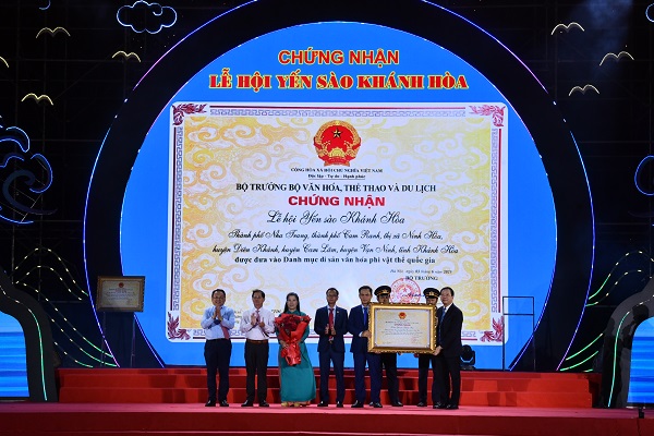 Lễ hội Yến s&agrave;o Kh&aacute;nh H&ograve;a được vinh danh Di sản văn h&oacute;a phi vật thể Quốc gia