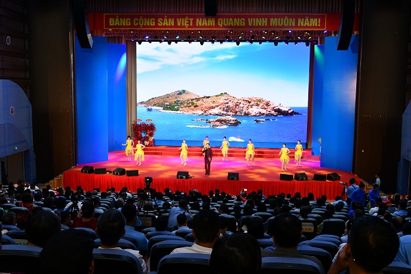 Quang cảnh hội nghị