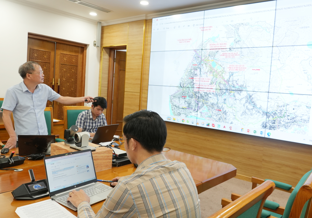 Đơn vị tư vấn b&aacute;o c&aacute;o, l&agrave;m r&otilde; nguy&ecirc;n nh&acirc;n g&acirc;y ngập lụt v&agrave; đề xuất c&aacute;c giải ph&aacute;p khắc phục