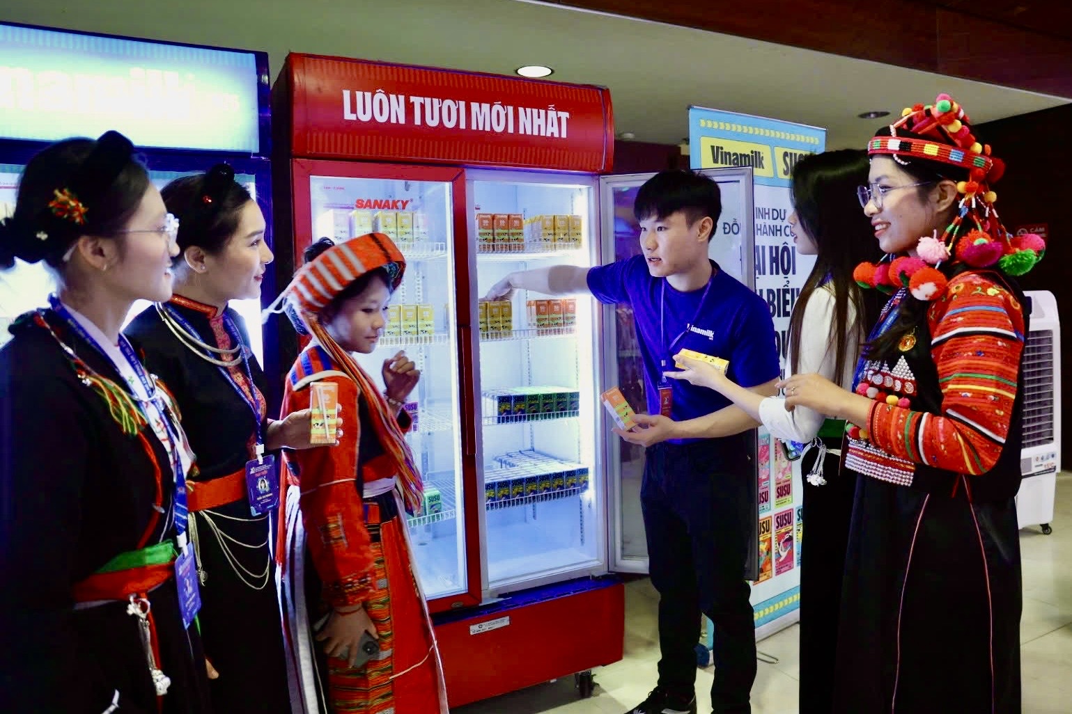 Kh&ocirc;ng gian trải nghiệm sản phẩm dinh dưỡng của Vinamilk sẵn s&agrave;ng đồng h&agrave;nh c&ugrave;ng Đại hội. Ảnh: Vi Nam