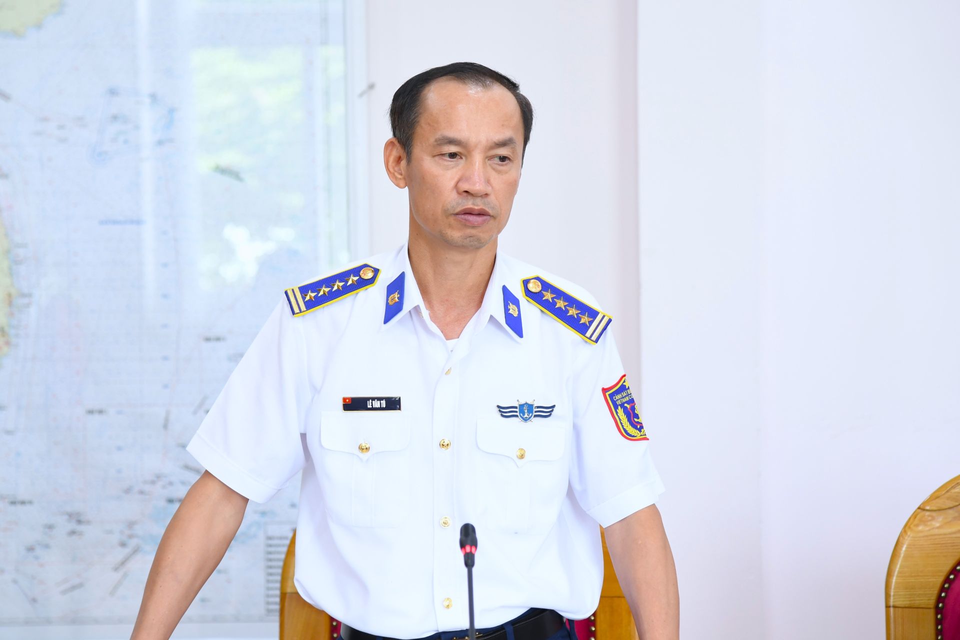 Đại t&aacute; L&ecirc; Văn T&uacute;, B&iacute; thư Đảng ủy, Ch&iacute;nh ủy V&ugrave;ng ph&aacute;t biểu chỉ đạo tại Hội nghị