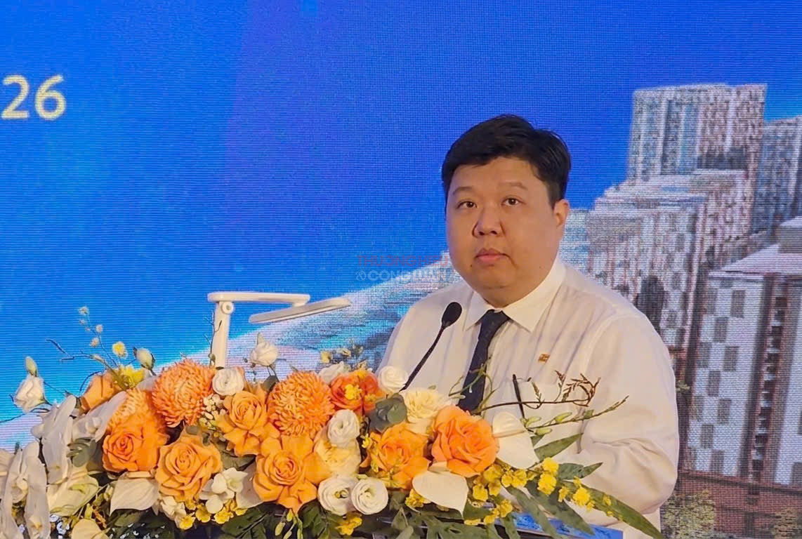 &Ocirc;ng Tường Duy Long, Tổng gi&aacute;m đốc C&ocirc;ng ty cổ phần Đại An ph&aacute;t biểu tại lễ khởi c&ocirc;ng