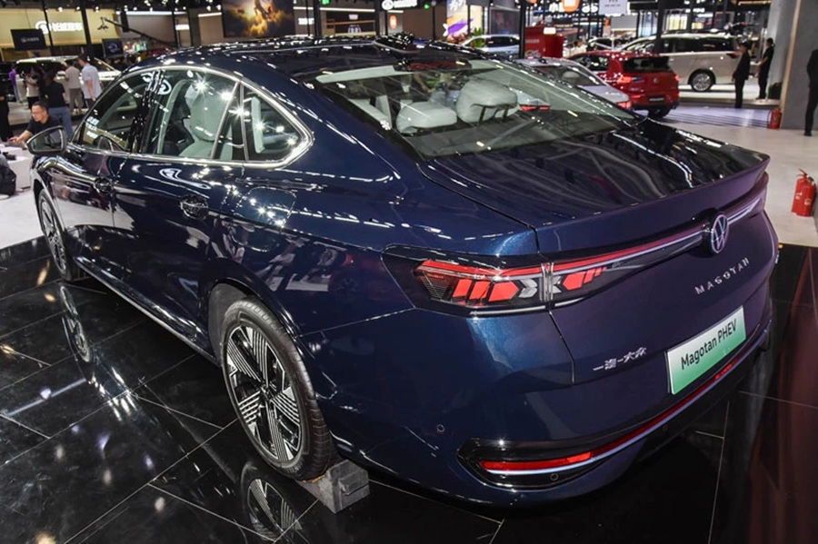 Magotan PHEV c&oacute; 4 chế độ vận h&agrave;nh gồm thuần điện, hybrid nối tiếp, hybrid song song v&agrave; chế độ thu hồi năng lượng