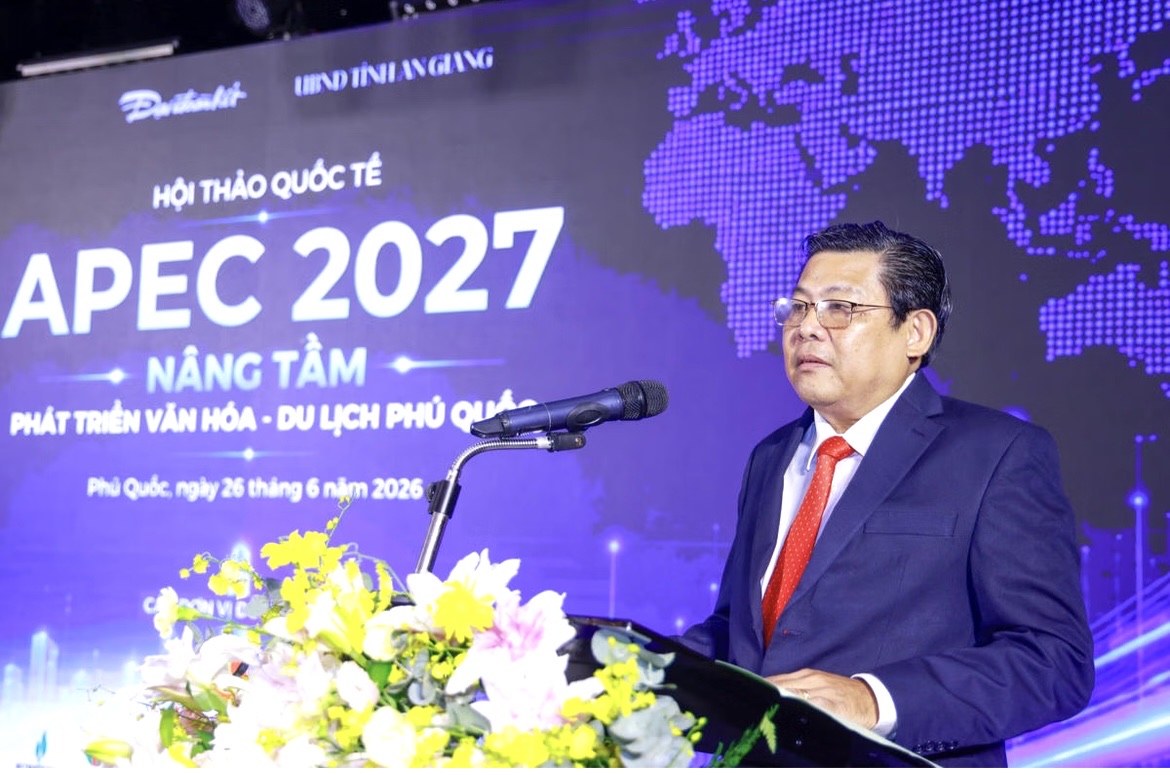 &Ocirc;ng Ng&ocirc; C&ocirc;ng Thức, Ph&oacute; Chủ tịch UBND tỉnh An Giang ph&aacute;t biểu với Hội thảo