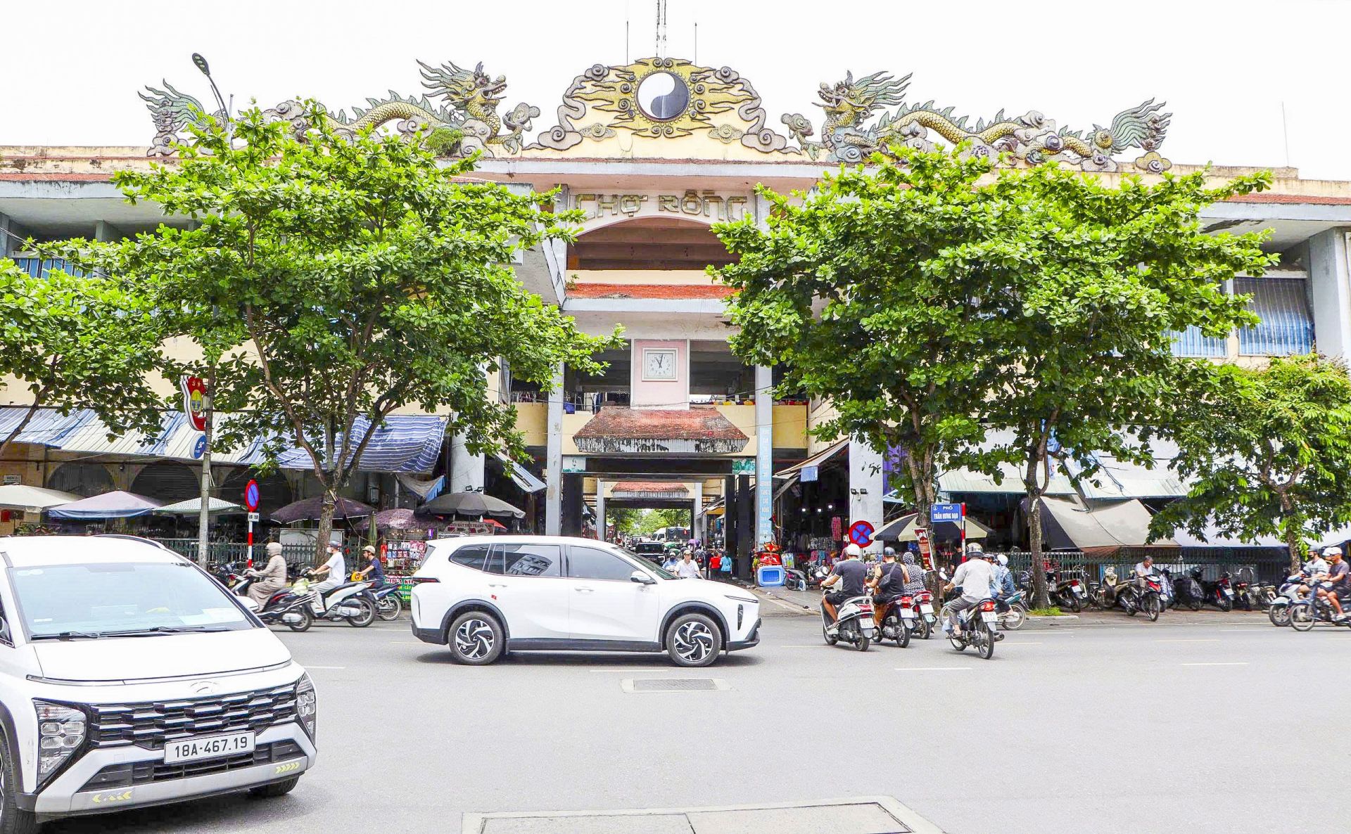 Chợ Rồng vắng khách: Nỗi buồn của biểu tượng thương mại Thành Nam giữa thời đại mua sắm online