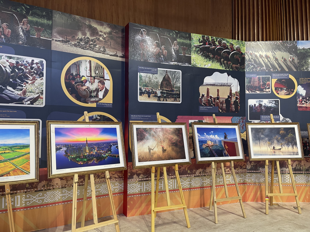 Triển lãm “Việt Nam hạnh phúc - Happy Vietnam 2026” tại Quảng Ninh