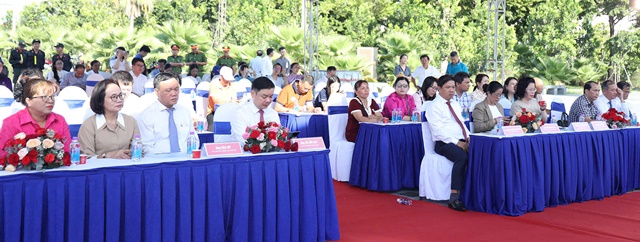 C&aacute;c đại biểu tham gia Hội chợ.