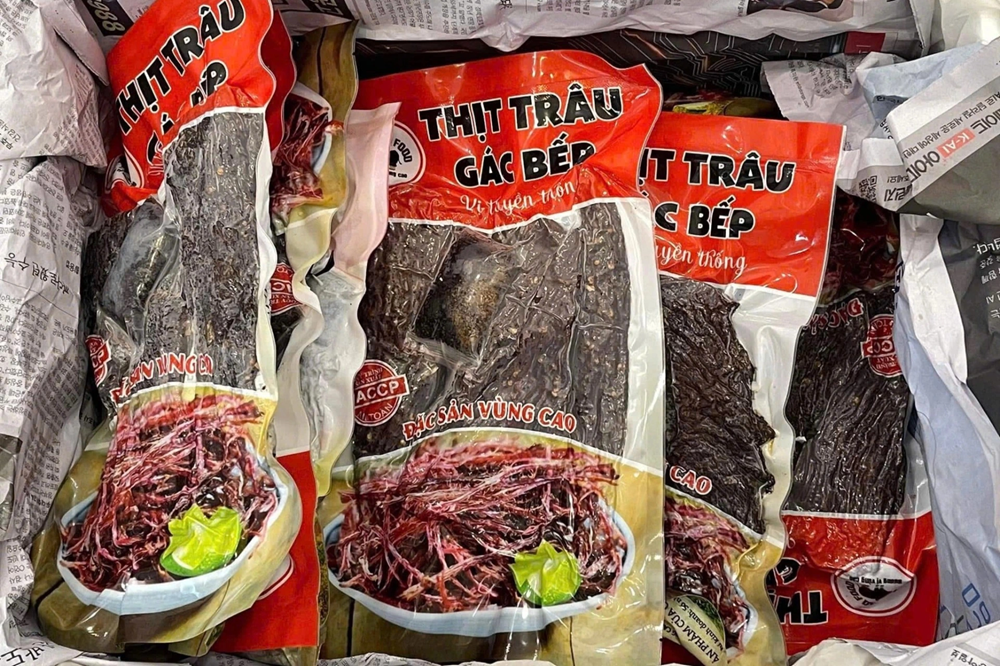 C&aacute;c sản phẩm đặc sản v&ugrave;ng miền được quảng b&aacute;, rao b&aacute;n tr&ecirc;n mạng x&atilde; hội ng&agrave;y c&agrave;ng phổ biến. Tuy nhi&ecirc;n, người ti&ecirc;u d&ugrave;ng cần kiểm tra kỹ nguồn gốc, th&ocirc;ng tin M888com link hiện đang mở để tr&aacute;nh mua phải h&agrave;ng gắn m&aacute;c &ldquo;đặc sản&rdquo; nhưng kh&ocirc;ng đ&uacute;ng xuất xứ.