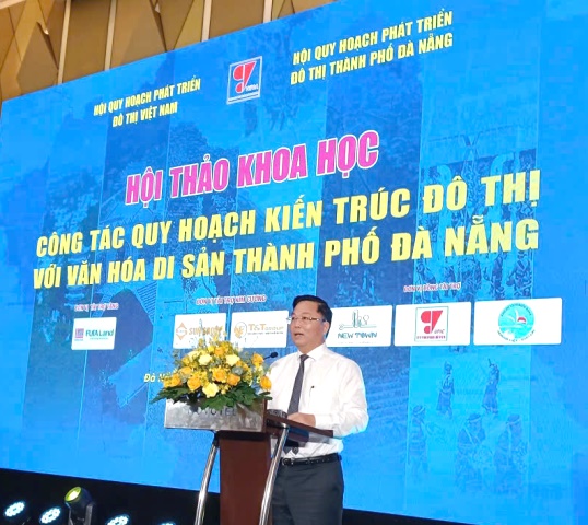 &Ocirc;ng L&ecirc; Tr&iacute; Thanh - Chủ tịch Ủy ban MTTQ Việt Nam TP. Đ&agrave; Nẵng ph&aacute;t biểu tại hội thảo.
