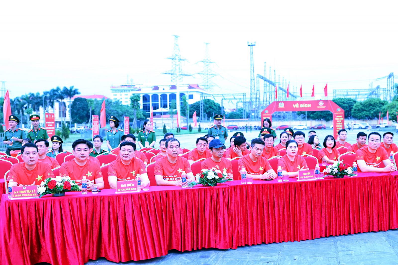 C&aacute;c đại biểu dự lễ miết tinh