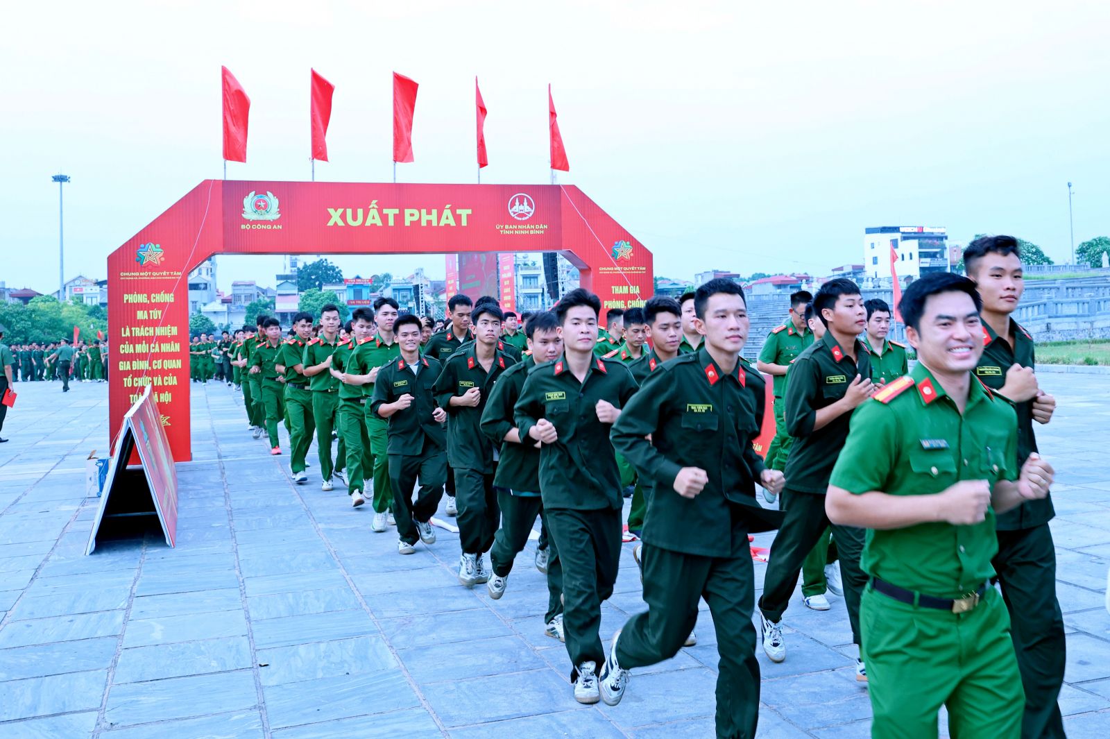 Th&agrave;nh c&ocirc;ng của chương tr&igrave;nh tiếp tục khẳng định quyết t&acirc;m của cả hệ thống ch&iacute;nh trị v&agrave; to&agrave;n d&acirc;n tỉnh Ninh B&igrave;nh trong cuộc đấu tranh ph&ograve;ng, chống ma t&uacute;y
