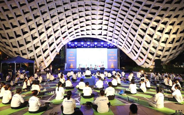 Chương tr&igrave;nh c&oacute; sự tham dự của hơn 250 hội vi&ecirc;n đến từ 24 Trung t&acirc;m, C&acirc;u lạc bộ Yoga.