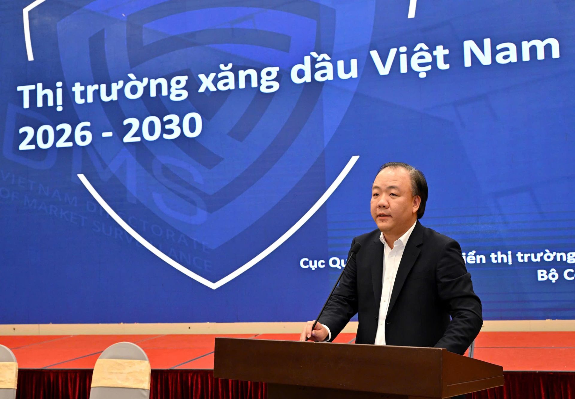 &Ocirc;ng Trần Hữu Linh, Cục trưởng Cục Quản l&yacute; v&agrave; Ph&aacute;t triển thị trường trong nước (Bộ C&ocirc;ng Thương).