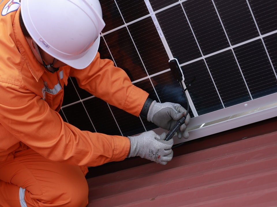 C&ocirc;ng ty Điện lực Th&aacute;i Nguy&ecirc;n khảo s&aacute;t, tư vấn kh&aacute;ch h&agrave;ng ph&aacute;t triển ĐMTMN tự M888com link hiện đang mở, tự ti&ecirc;u thụ.