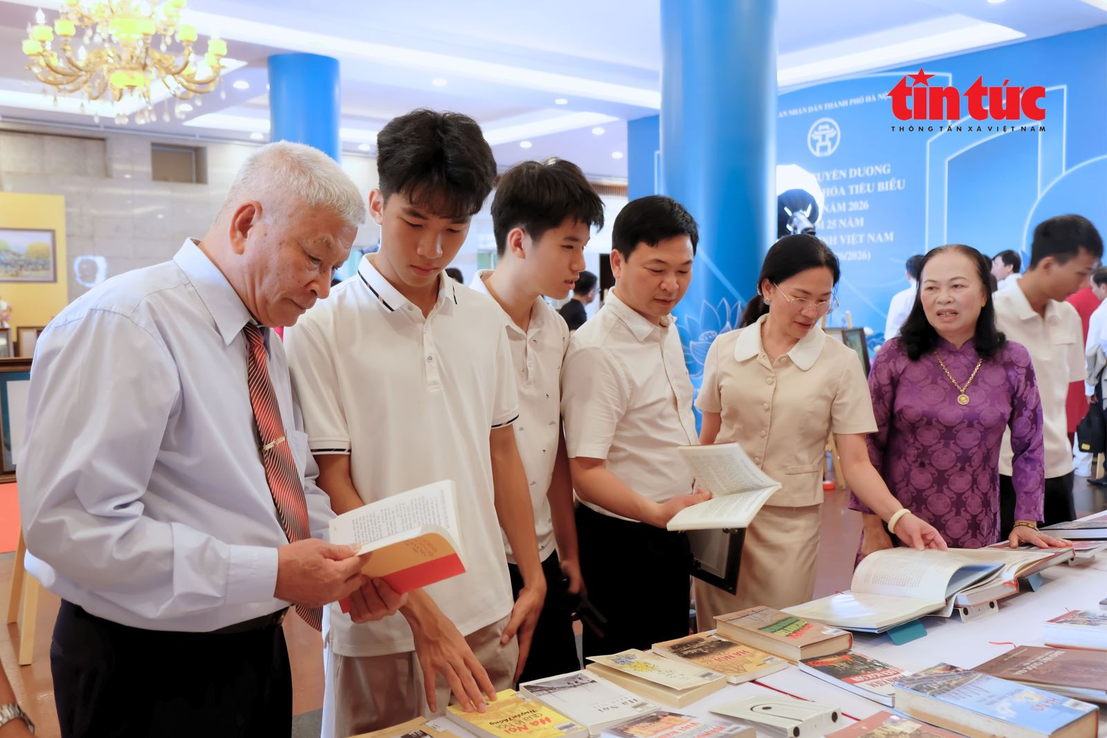 Gia đ&igrave;nh &ocirc;ng Đ&agrave;o Duy T&acirc;n, tr&uacute; tại th&ocirc;n An Duy&ecirc;n, x&atilde; Chương Dương, H&agrave; Nội lu&ocirc;n duy tr&igrave; m&ocirc;i trường gi&aacute;o dục l&agrave;nh mạnh ngay từ b&ecirc;n trong nếp nh&agrave;.