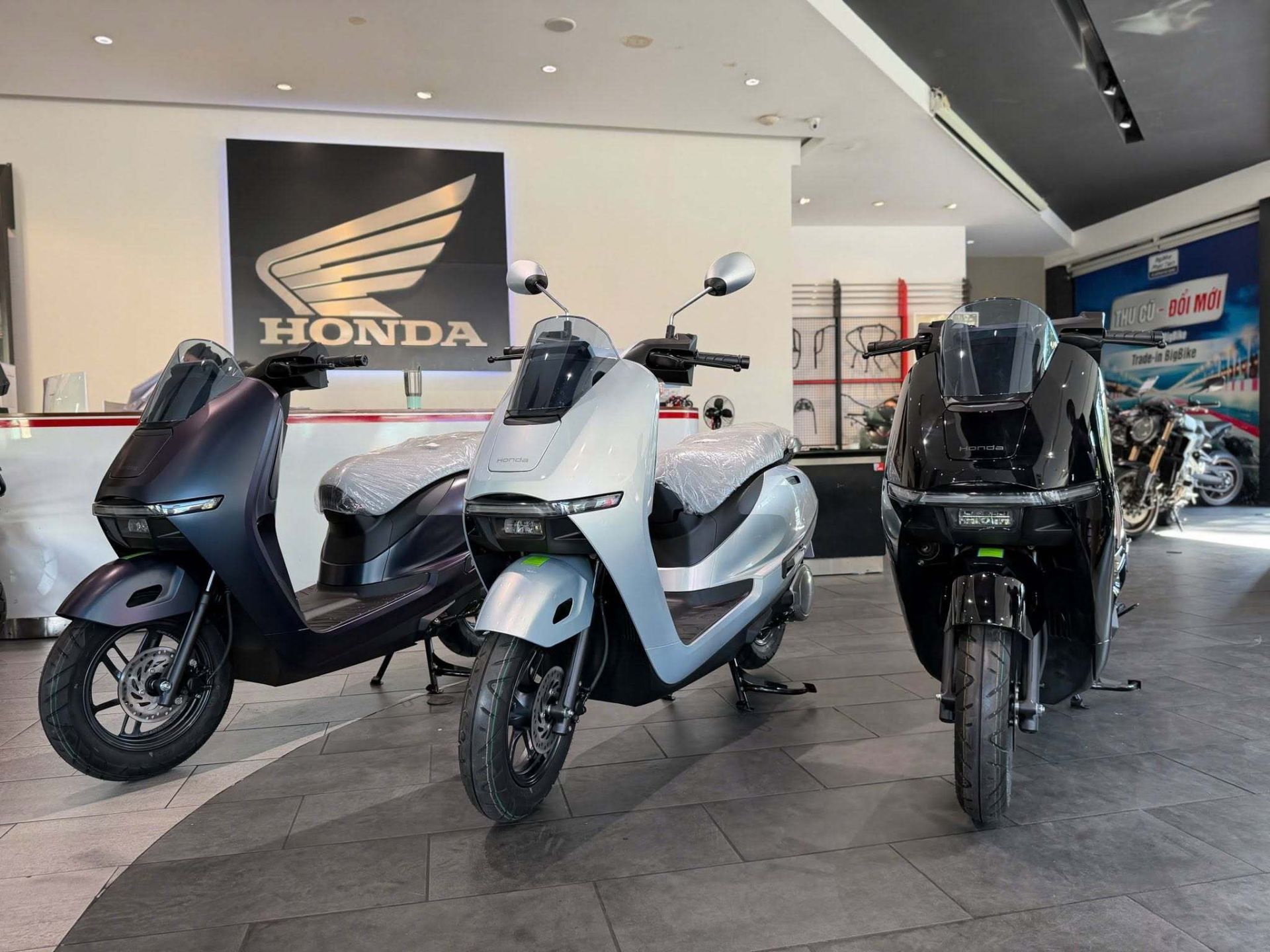 Honda UC3 khuấy đảo thị trường: Giá tại Việt Nam bằng nửa Thái Lan
