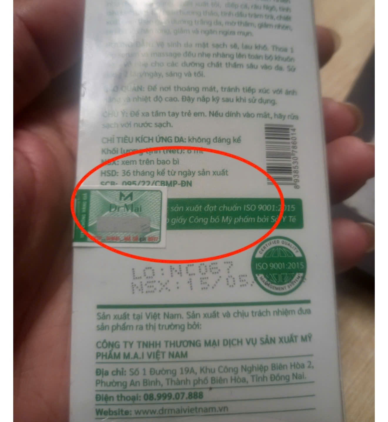 Mỹ phẩm mang nh&atilde;n Herbal Acne Serum đ&atilde; bị thu hồi phiếu c&ocirc;ng bố nhưng vẫn được người ti&ecirc;u d&ugrave;ng mua th&ocirc;ng qua k&ecirc;nh 