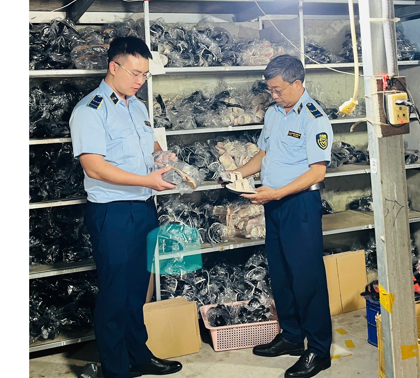 Ri&ecirc;ng cao điểm kiểm tra, kiểm so&aacute;t lực lượng QLTT Hải Ph&ograve;ng đ&atilde; kiểm tra 48 vụ, ph&aacute;t hiện, xử l&yacute; 46 vụ vi phạm.