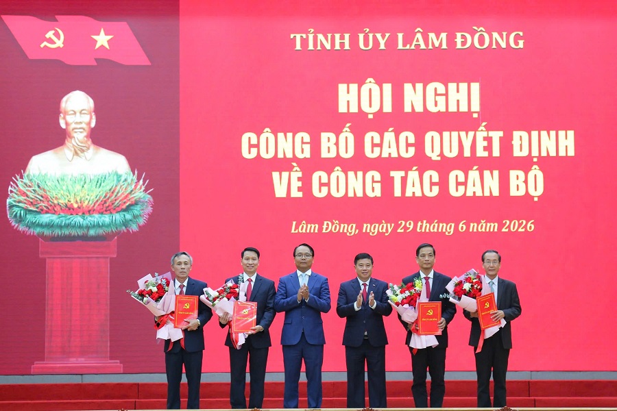 Lâm Đồng điều động, luân chuyển 10 cán bộ chủ chốt đáp ứng yêu cầu nhiệm vụ giai đoạn mới
