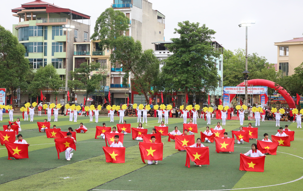 Chương tr&igrave;nh đồng diễn nghệ thuật quy m&ocirc;, đặc sắc.