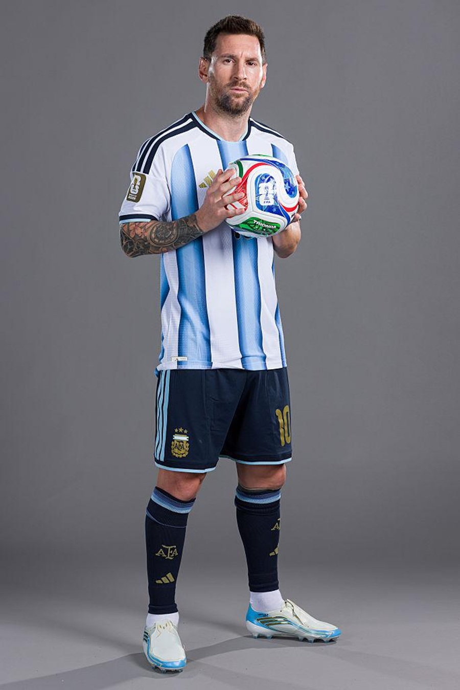 Ở tuổi 39, Messi vẫn l&agrave; đầu t&agrave;u của Argentina, tiếp tục thiết lập những cột mốc mới trong lịch sử c&aacute;c kỳ World Cup