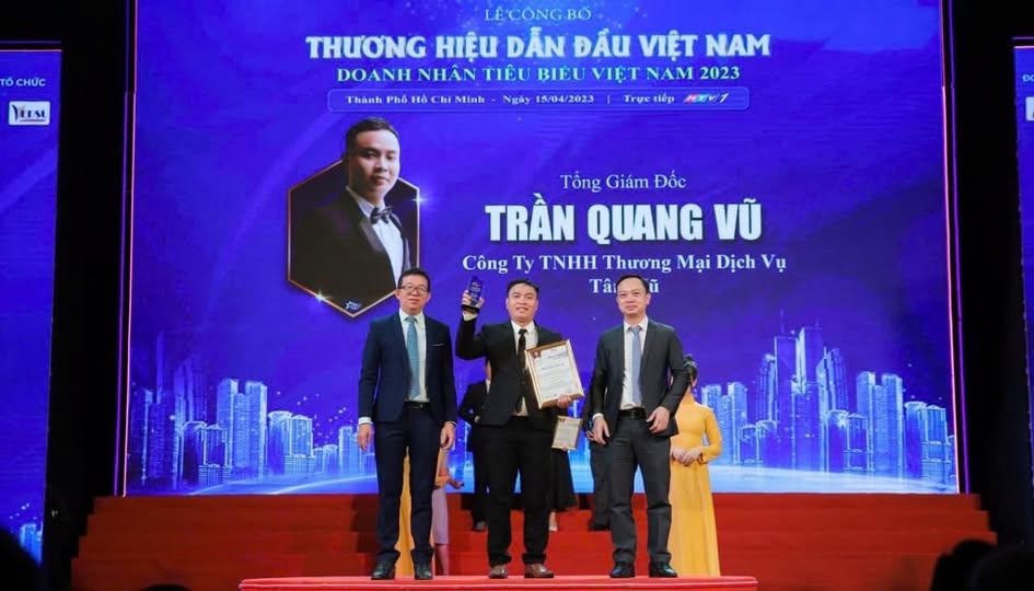 Doanh nh&acirc;n Trần Quang Vũ vinh dự nhận danh hiệu &ldquo;Doanh nh&acirc;n ti&ecirc;u biểu Việt Nam&rdquo;