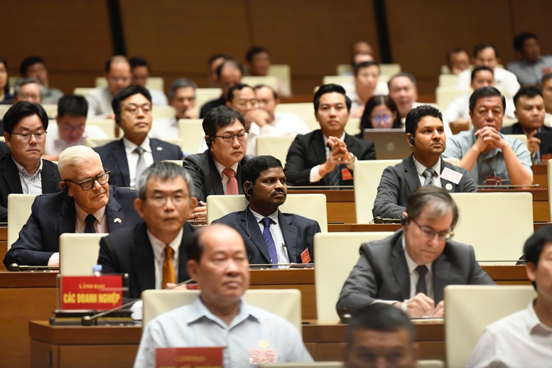 Đại diện c&aacute;c M88 tỷ lệ kèo World Cup 2026 trong nước v&agrave; nước ngo&agrave;i dự hội nghị - Ảnh: VGP/Nhật Bắc