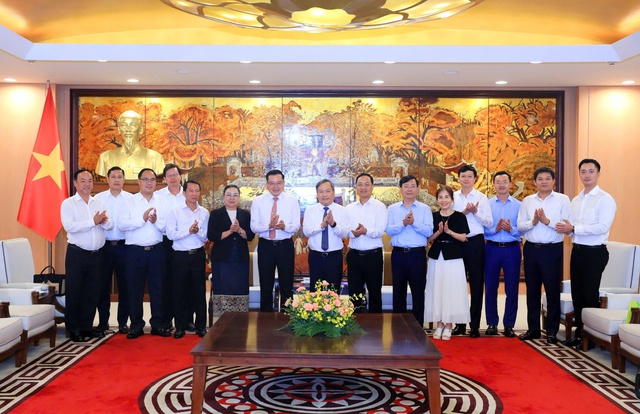 Tăng cường kết nối Hà Nội - Khăm Muồn, thúc đẩy đầu tư, thương mại và du lịch