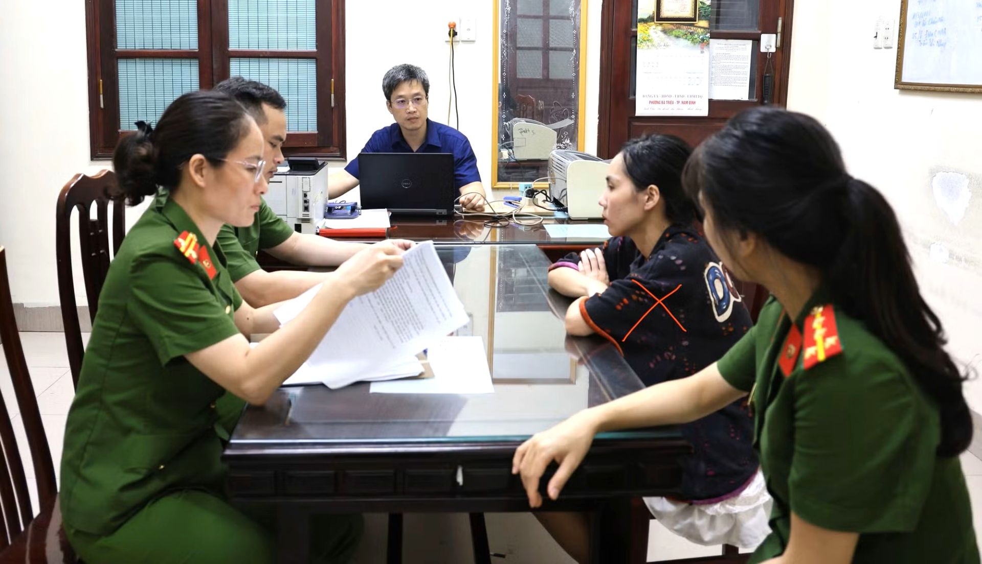 Ninh Bình: Triệt phá đường dây sản xuất, kinh doanh sữa tắm, dầu gội giả quy mô lớn